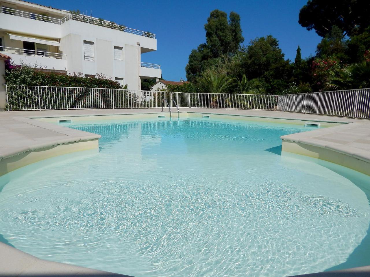 Apartment Cap Marine-2 By Interhome Cavalaire-sur-Mer Exterior photo